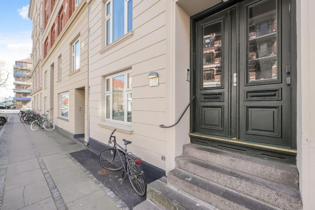 Perfect Location Apartment *